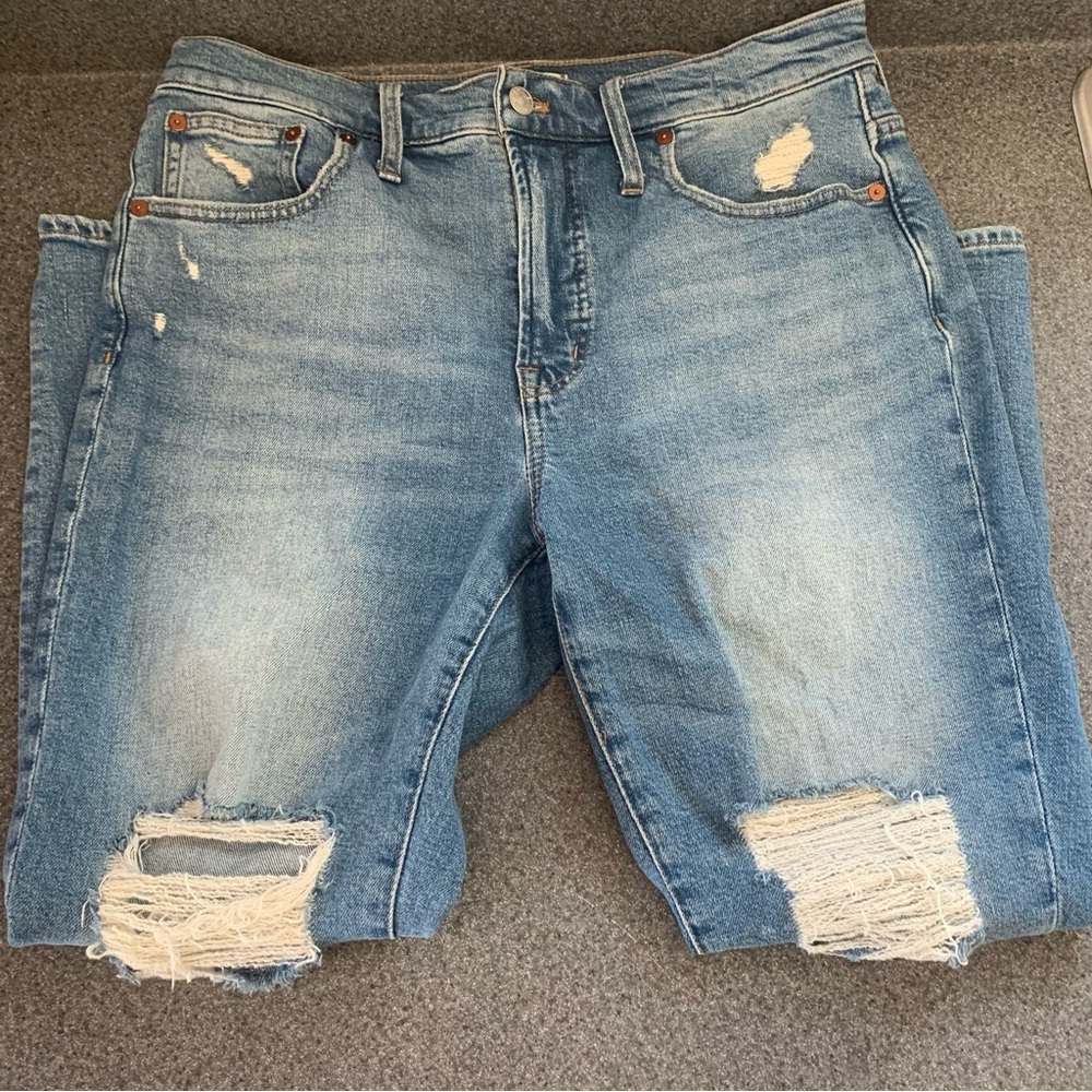 Madewell Distressed Light Blue Women’s Jeans